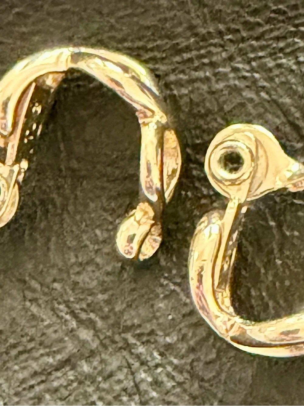 Vintage TJG Gold Tone Twisted Earrings Clip-on - Women Jewelry